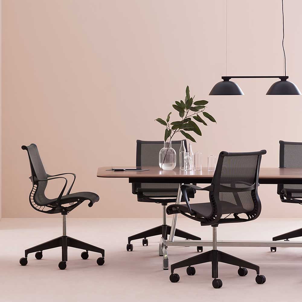 herman-miller-setu-graphite-g1-ambiente2